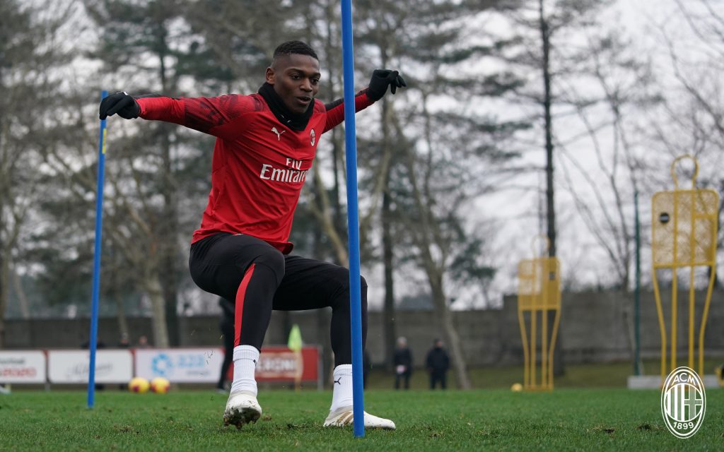 Rafael Leao allenamento Milan Milanello
