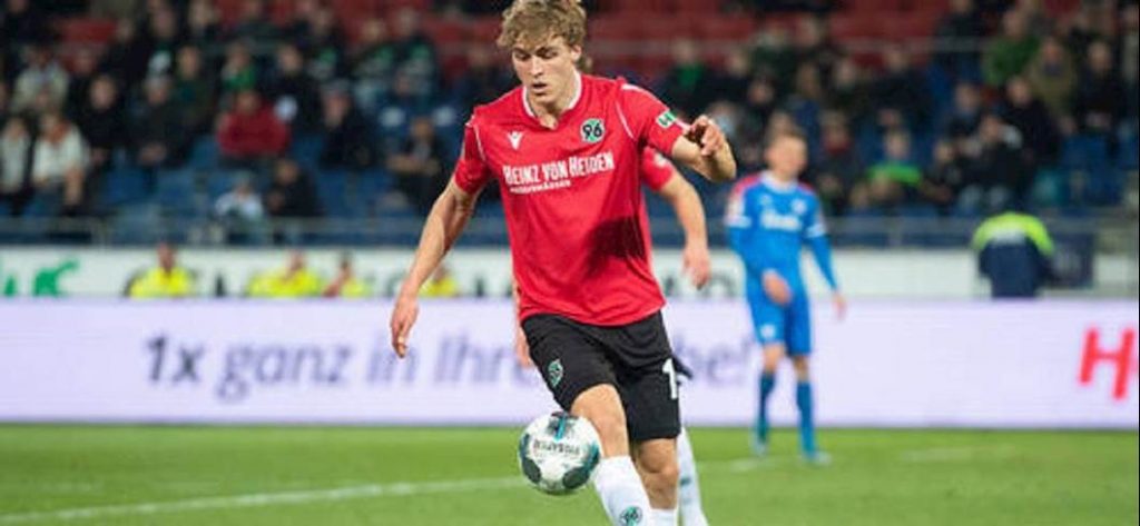 Timo Hübers Hannover 96