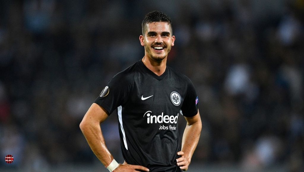 Calciomercato - Andrè Silva all'Eintracht, minusvalenza per il Milan