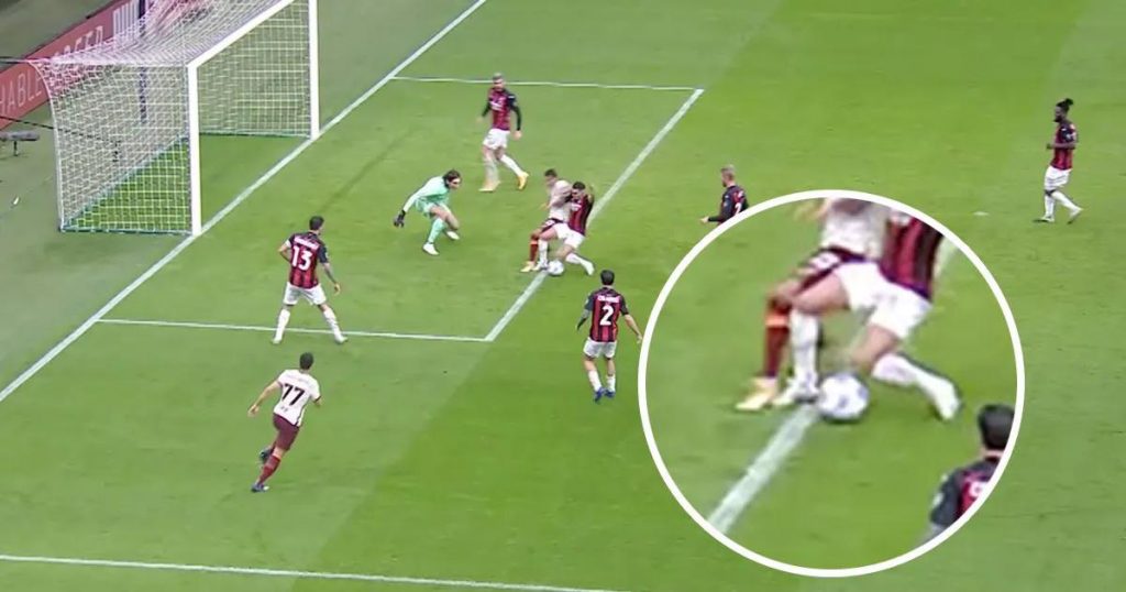 AC Milan - Roma, il rigore concesso ai giallorossi