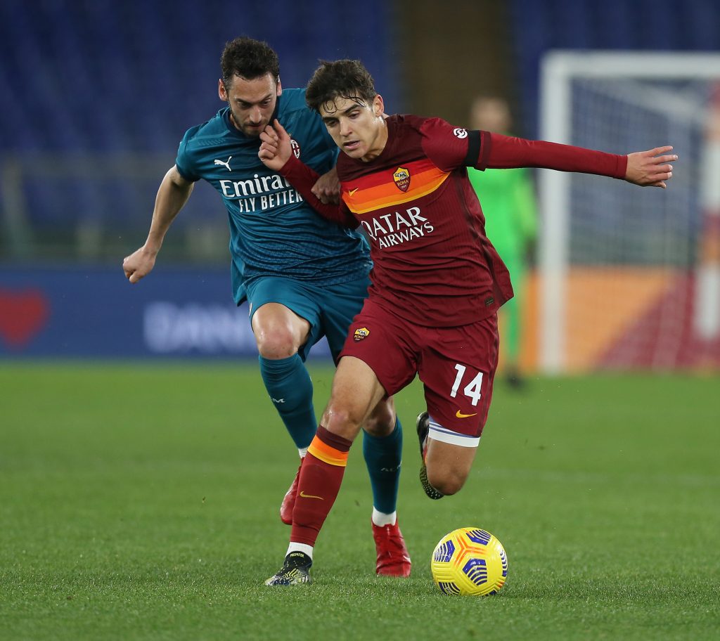 Villar e Calhanoglu