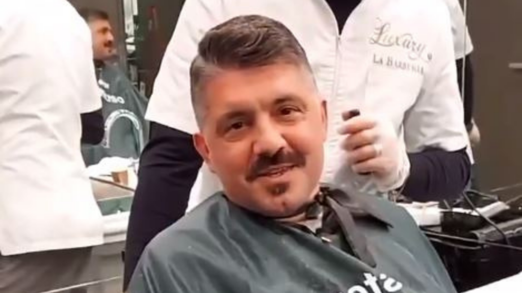 Gennaro Gattuso dal barbiere