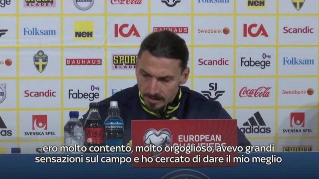 Ibrahimovic, attaccante AC Milan, torna nella svezia, la conferenza nella video news