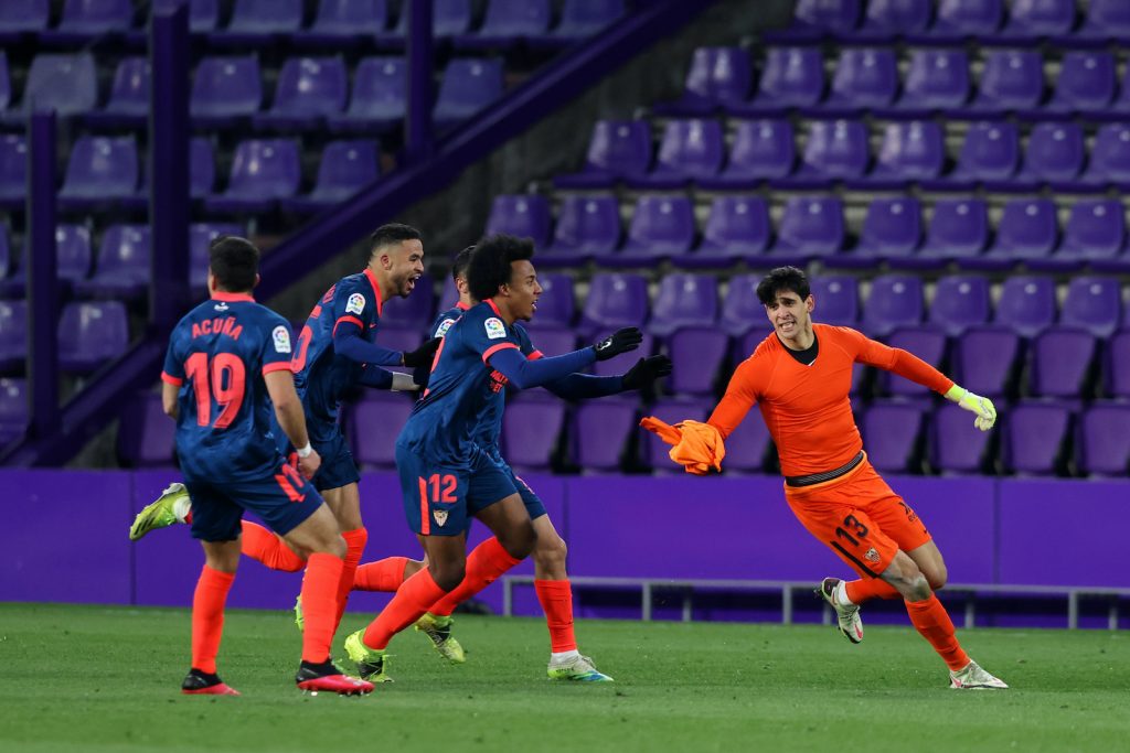 esultanza gol Yassine Bounou Siviglia