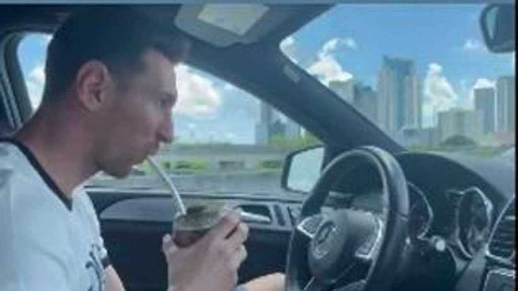 Messi social