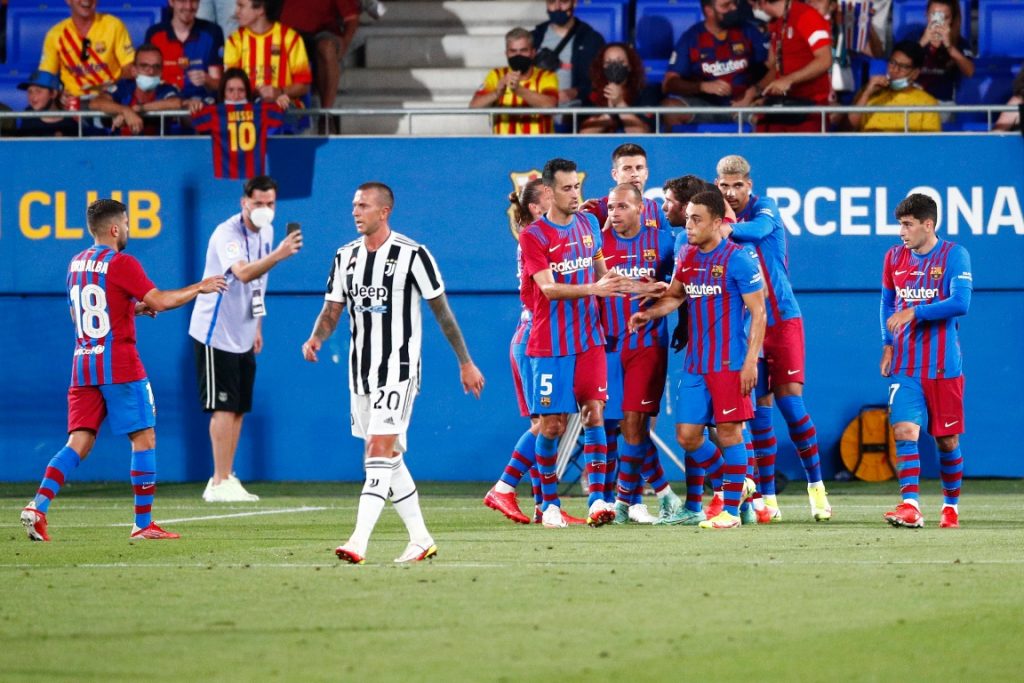 Barcellona-Juventus, trofeo Gamper, l'esultanza dei blaugrana al gol di Braithwaite
