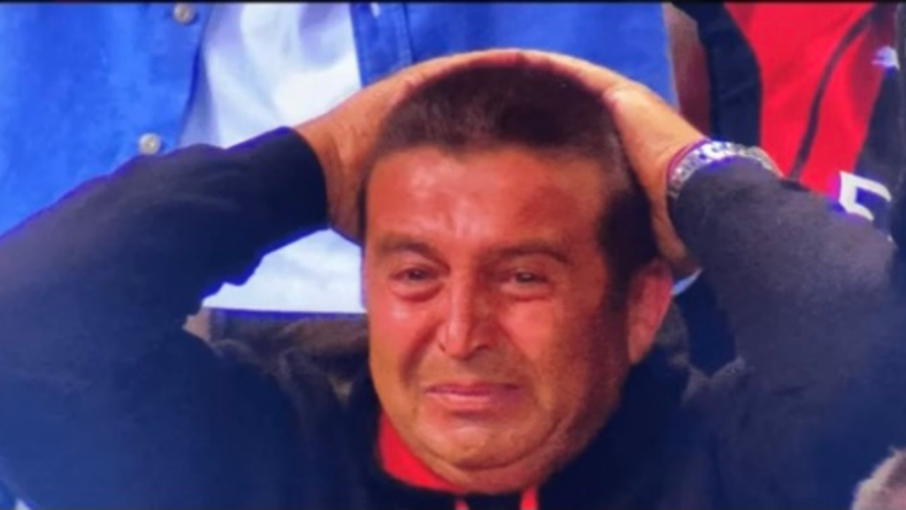 Claudio, il tifoso in lacrime ad Anfield: 