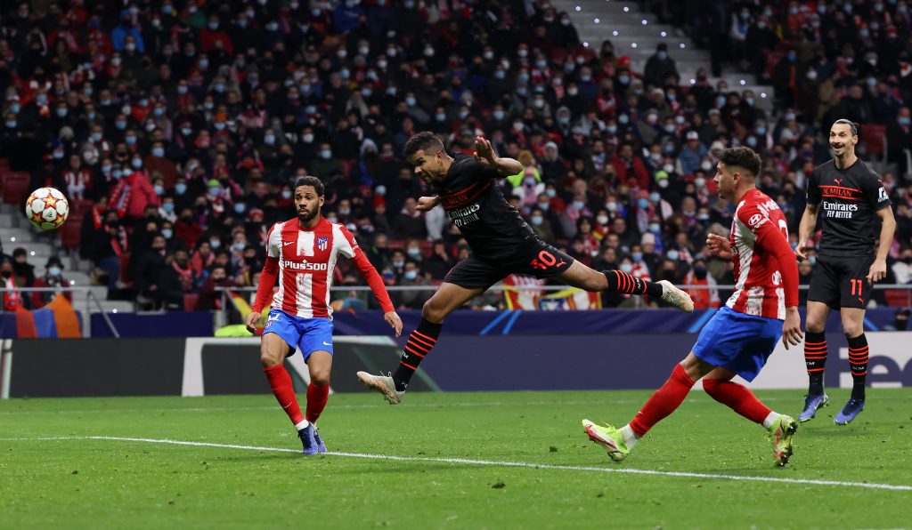 MADRID, SPAIN - NOVEMBER 24: Junior Messias of AC Milan scores their side's first goal during the UEFA Champions League group B match between Atletico Madrid and AC Milan at Wanda Metropolitano on November 24, 2021 in Madrid, Spain. (Photo by Gonzalo Arroyo Moreno/Getty Images)
