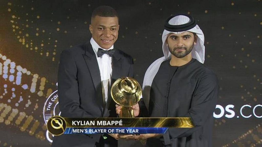 Mbappe Globe Soccer
