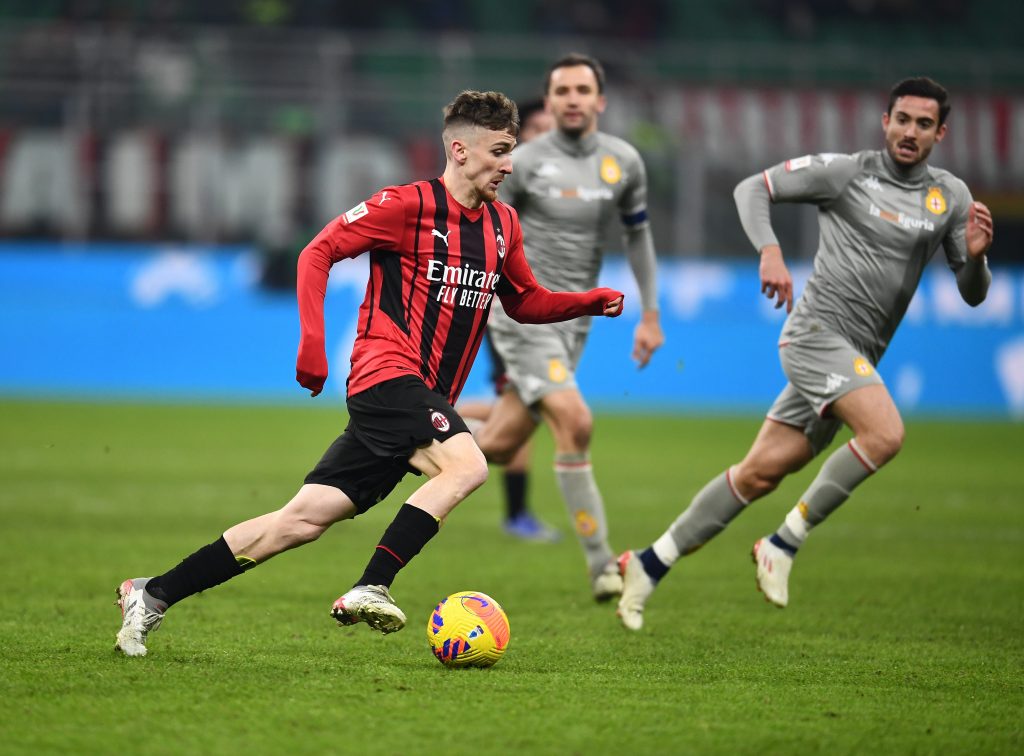 MILAN, ITALY - JANUARY 13: Alexis Saelemaekers of AC Milan in action during the Coppa Italia match between AC Milan and Genoa CFC at Stadio Giuseppe Meazza on January 13, 2022 in Milan, Italy. (Photo by Claudio Villa/AC Milan via Getty Images)