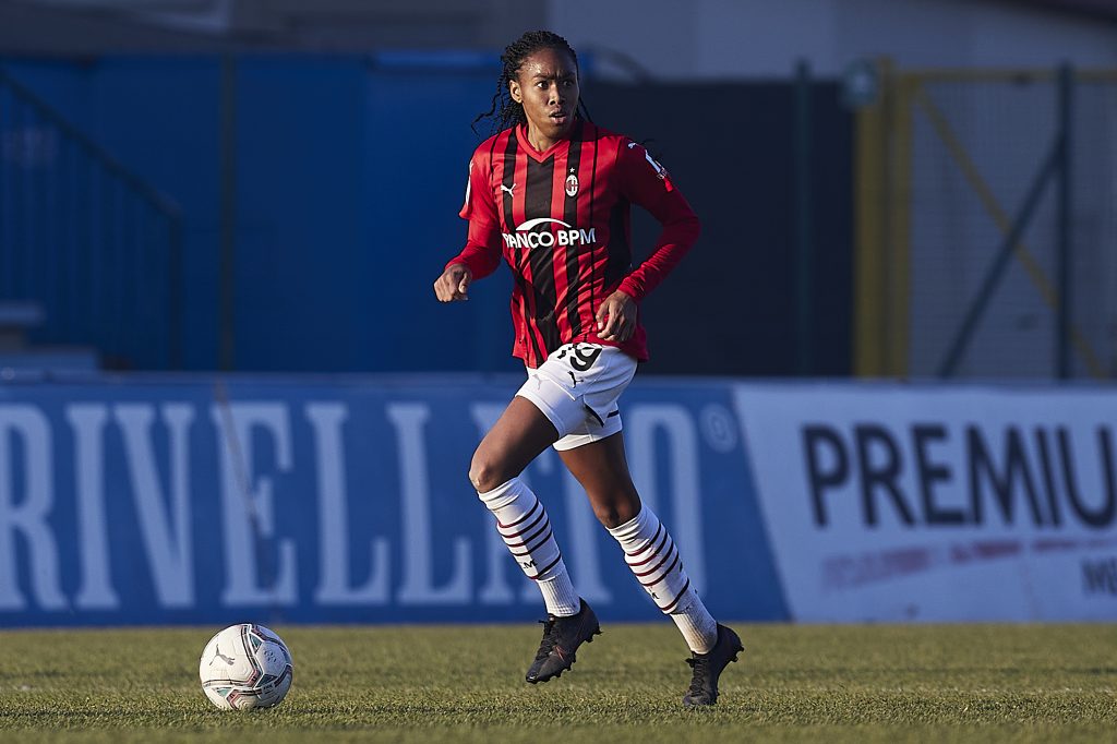 VERONA, ITALY - DECEMBER 17: Lindsey Thomas of AC Milan in action during the Women Coppa Italia match between Hellas Verona and AC Milan on December 17, 2021 in Verona, Italy. (Photo by Emmanuele Ciancaglini/AC Milan via Getty Images)