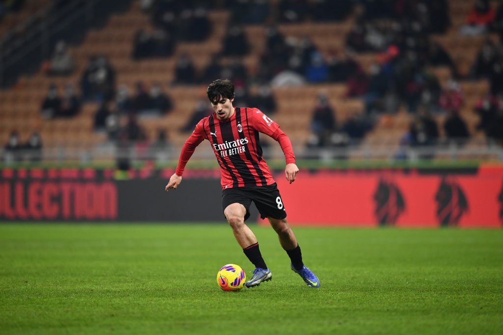 MILAN, ITALY - JANUARY 13: Sandro Tonali of AC Milan in action during the Coppa Italia match between AC Milan and Genoa CFC at Stadio Giuseppe Meazza on January 13, 2022 in Milan, Italy. (Photo by Claudio Villa/AC Milan via Getty Images)