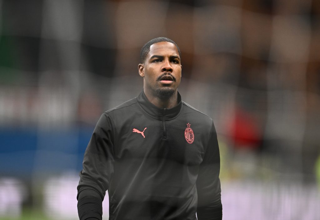 MILAN, ITALY - FEBRUARY 09: Mike Maignan of AC Milan warms up ahead of the Coppa Italia match between AC Milan ac SS Lazio at Stadio Giuseppe Meazza on February 09, 2022 in Milan, Italy. (Photo by Claudio Villa/AC Milan via Getty Images)