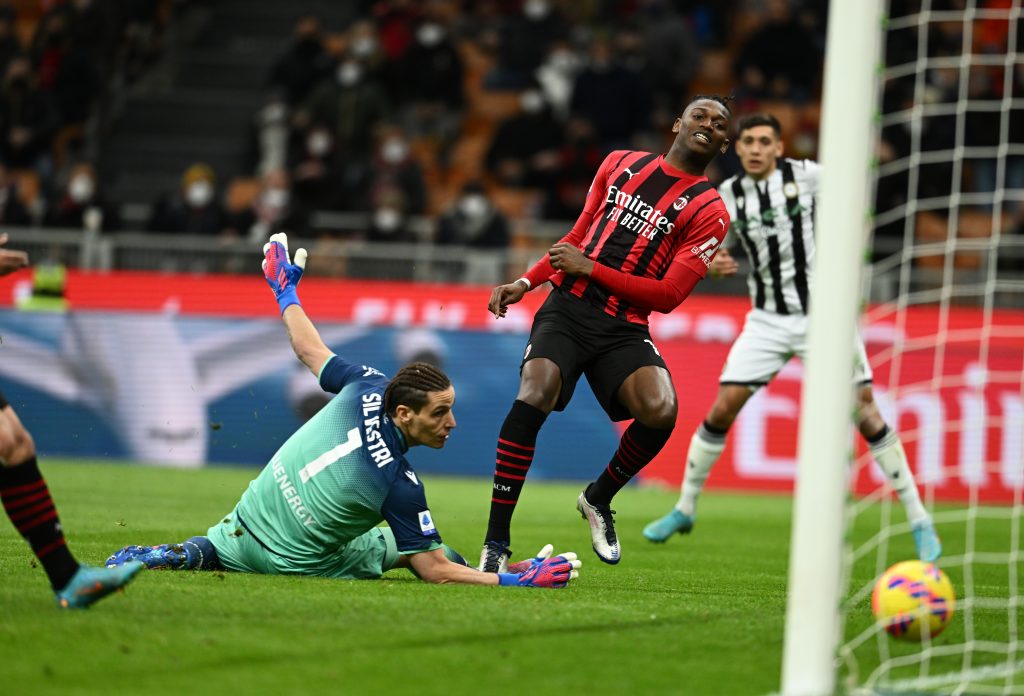 MILAN, ITALY - FEBRUARY 25: Rafael Leao of AC Milan scores the opening goal during the Serie A match between AC Milan and Udinese Calcio at Stadio Giuseppe Meazza on February 25, 2022 in Milan, Italy. (Photo by Claudio Villa/AC Milan via Getty Images)