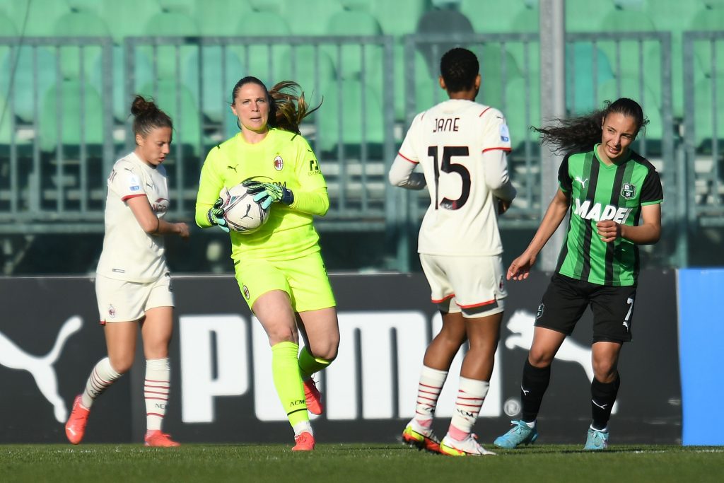 SASSUOLO, ITALY - FEBRUARY 26: Laura Giuliani of AC Milan looks on during the Women Serie A match between US Sassuolo and AC Milan at on February 26, 2022 in Sassuolo, Italy. (Photo by AC Milan/AC Milan via Getty Images)