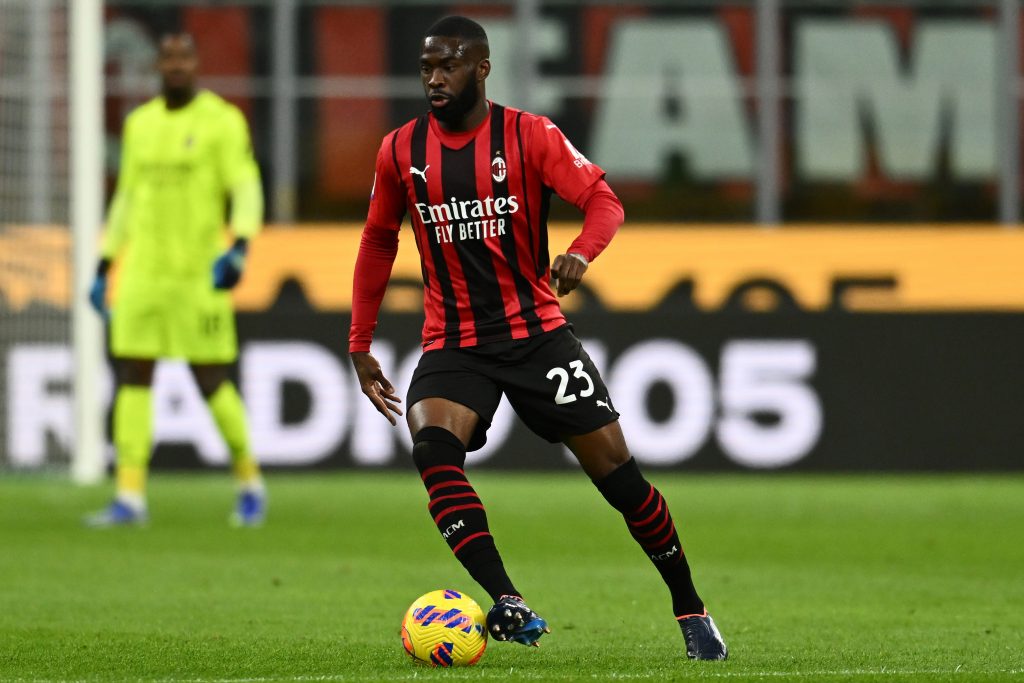 MILAN, ITALY - FEBRUARY 25: Fikayo Tomori of AC Milan in action during the Serie A match between AC Milan and Udinese Calcio at Stadio Giuseppe Meazza on February 25, 2022 in Milan, Italy. (Photo by Claudio Villa/AC Milan via Getty Images)