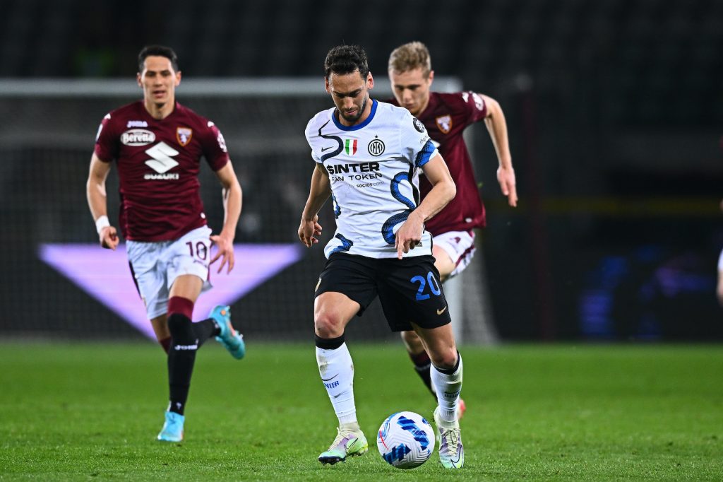 Calhanoglu Pobega Torino-Inter 1-1 (Serie A 2021-2022)
