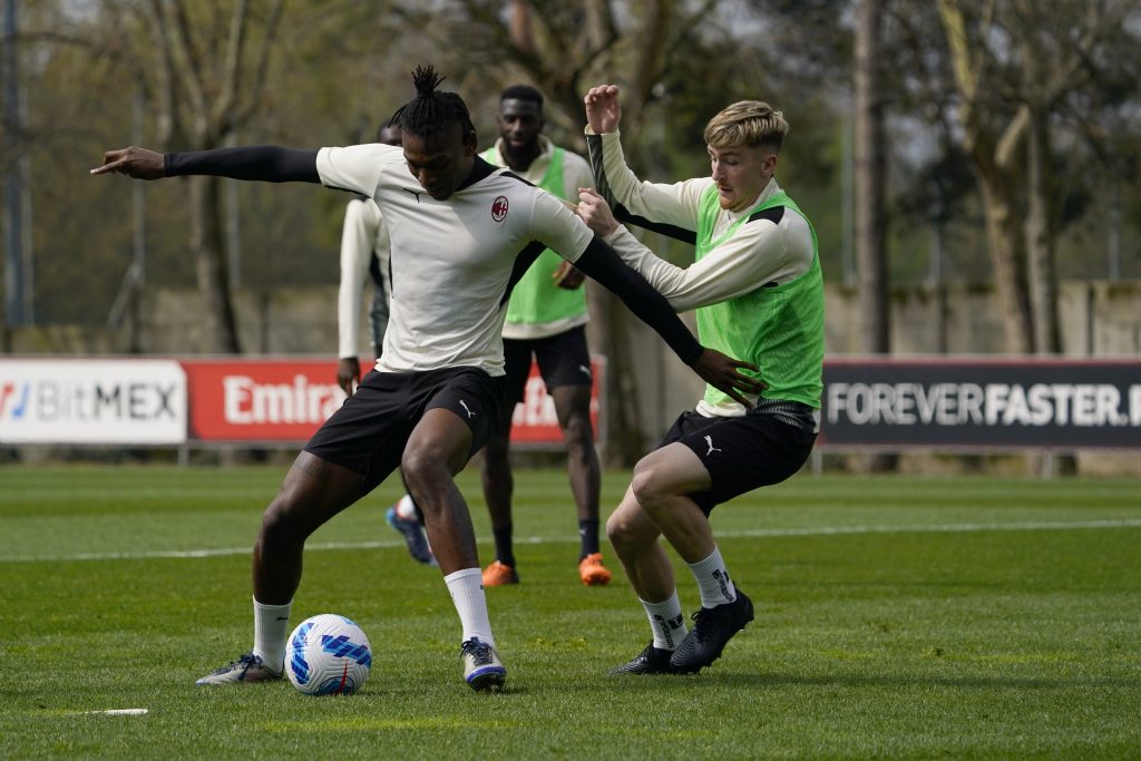 CAIRATE, ITALY - MARCH 31: Rafael Leao and Alexis Saelemaekers in action during an AC Milan training session at Milanello on March 31, 2022 in Cairate, Italy. (Photo by Pier Marco Tacca/AC Milan via Getty Images)