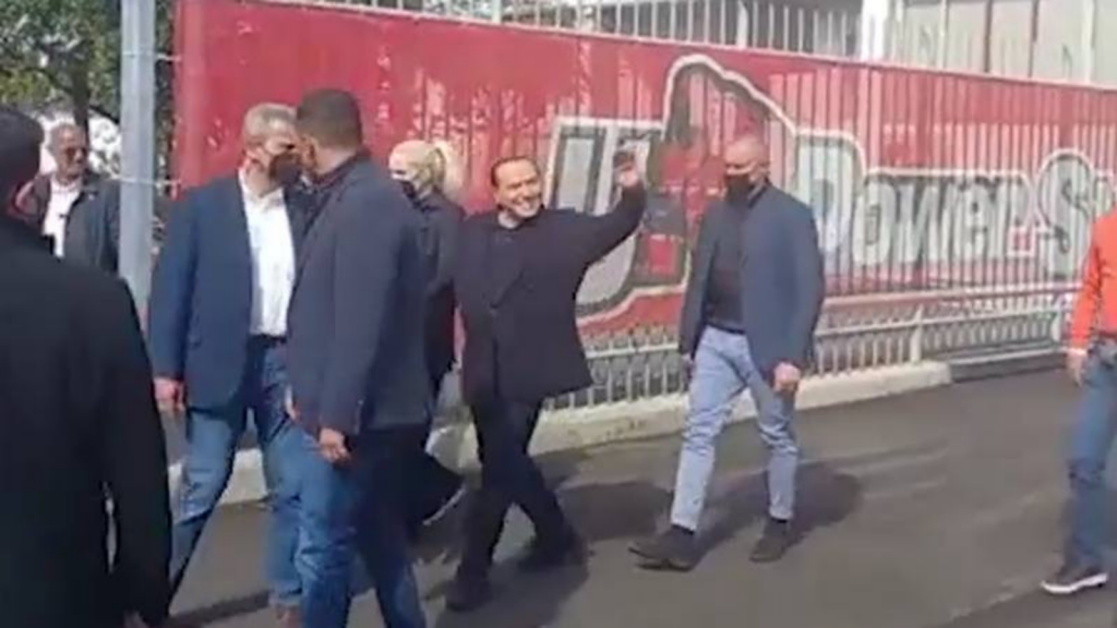 Monza, Berlusconi gongola per la vittoria: "Bella, eh?" | VIDEO