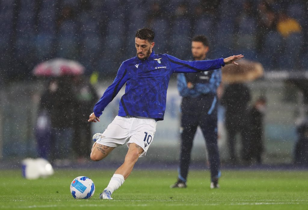 ROME, ITALY - APRIL 24: Luis Alberto of SS Lazio warms up prior to the Serie A match between SS Lazio and AC Milan at Stadio Olimpico on April 24, 2022 in Rome, Italy. (Photo by Paolo Bruno/Getty Images)