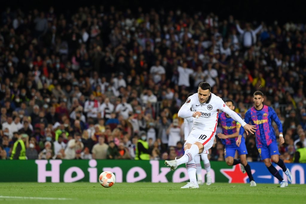 BARCELONA, SPAIN - APRIL 14: Filip Kostic of Eintracht Frankfurt scores their sides first goal from the penalty spot during the UEFA Europa League Quarter Final Leg Two match between FC Barcelona and Eintracht Frankfurt at Camp Nou on April 14, 2022 in Barcelona, Spain. (Photo by David Ramos/Getty Images)