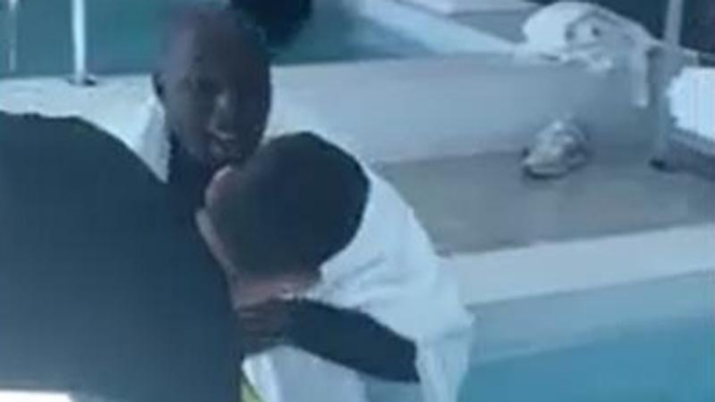 Jorginho e gli scherzi a Lukaku per il compleanno: quante risate! | VIDEO