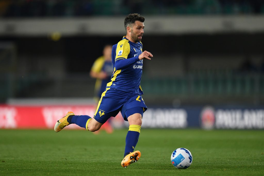 VERONA, ITALY - APRIL 04: Daniel Bessa of Hellas Verona in action during the Serie A match between Hellas and Genoa CFC at Stadio Marcantonio Bentegodi on April 04, 2022 in Verona, Italy. (Photo by Alessandro Sabattini/Getty Images)