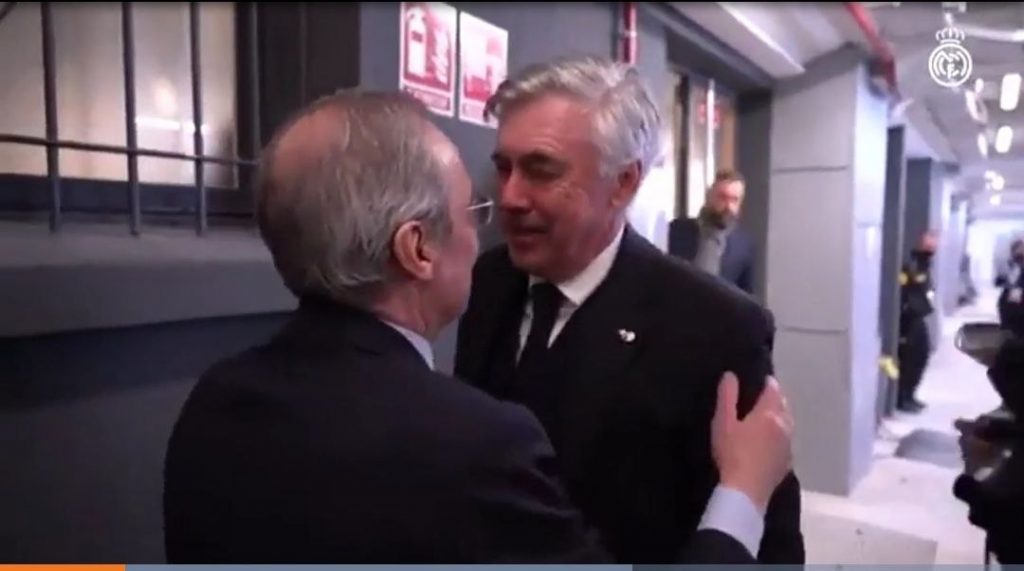Real Madrid, l'abbraccio tra Florentino Perez e Carlo Ancelotti | VIDEO (screen gazzetta.it)