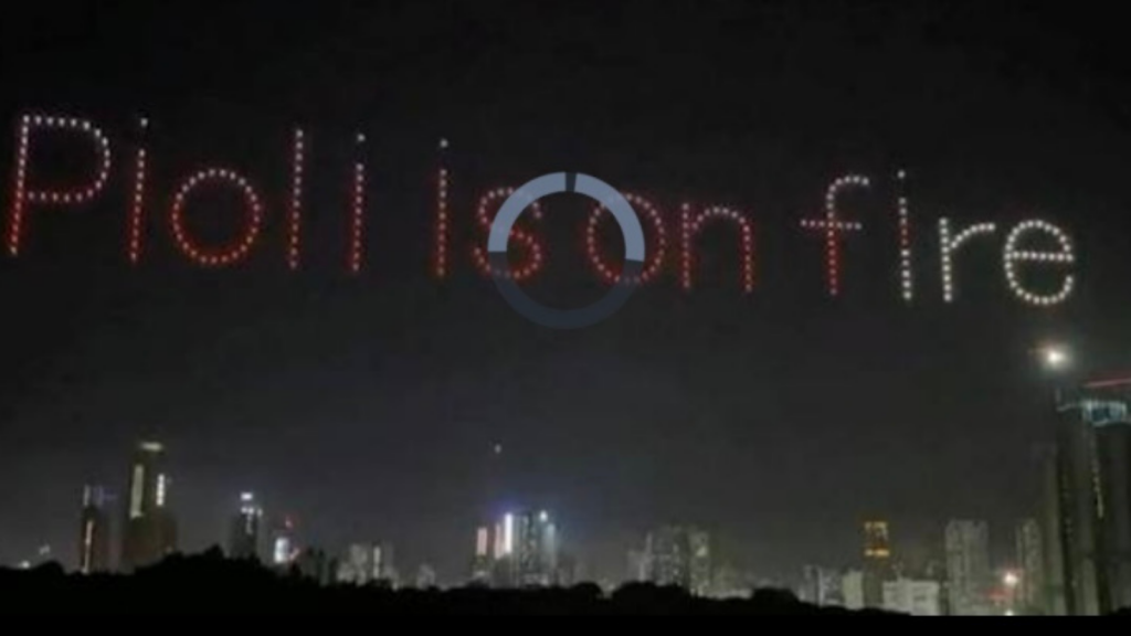 Milan, spettacolo in Cina: festa scudetto con 155 droni | VIDEO