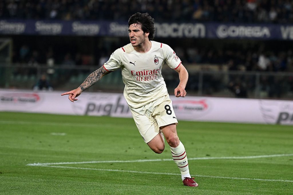 Sandro Tonali AC Milan Verona-Milan 1-3 Serie A 2021-2022