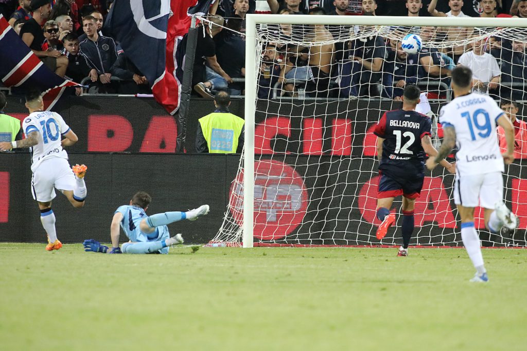 Cagliari-Inter 1-3 Serie A 2021-2022 Lautaro Martínez