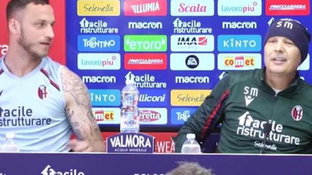 Mihajlovic sfida Arnautovic: "Quante lingue parli?". Il siparietto | VIDEO