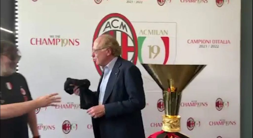 Milan, Scaroni presente all'evento per celebrare lo scudetto | VIDEO PM (foto pm)
