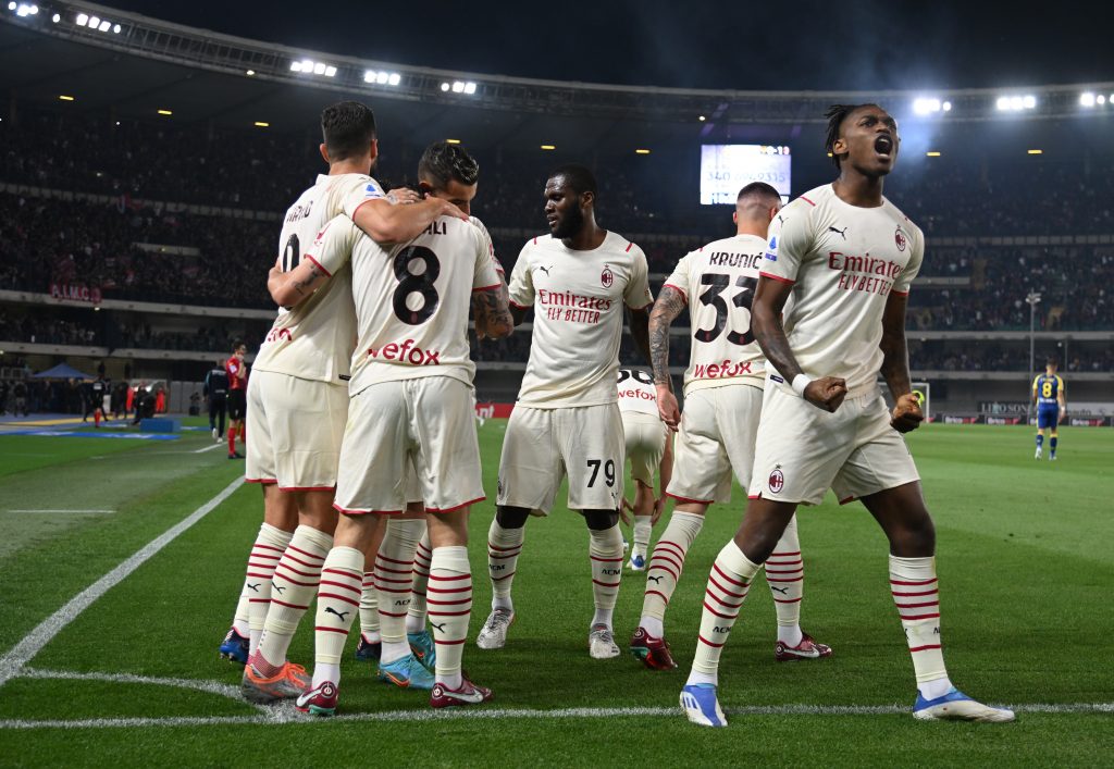 VERONA, ITALY - MAY 08: Sandro Tonali of AC Milan celebrates with team-mates after scoring a goal that was later cancelled by the referee during the Serie A match between Hellas Verona FC and AC Milan at Stadio Marcantonio Bentegodi on May 08, 2022 in Verona, Italy. (Photo by Claudio Villa/AC Milan via Getty Images)