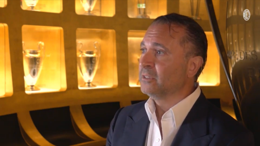 Cardinale, il saluto ai tifosi in italiano: "Forza Milan sempre" | VIDEO