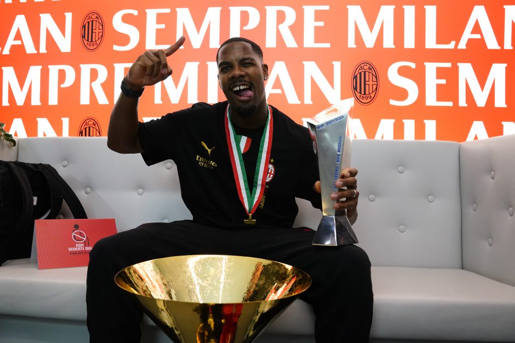 MILAN, ITALY - MAY 22: Mike Maignan celebrates the winning of Serie A at Casa Milan at the end of the Serie A match between US Sassuolo and AC Milan at on May 22, 2022 in Milan, Italy. (Photo by Pier Marco Tacca/AC Milan via Getty Images)