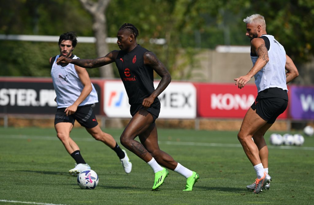 Tonali Leao Giroud AC Milan allenamento Milanello