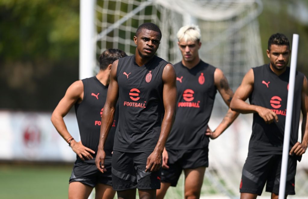 I calciatori del Milan in allenamento