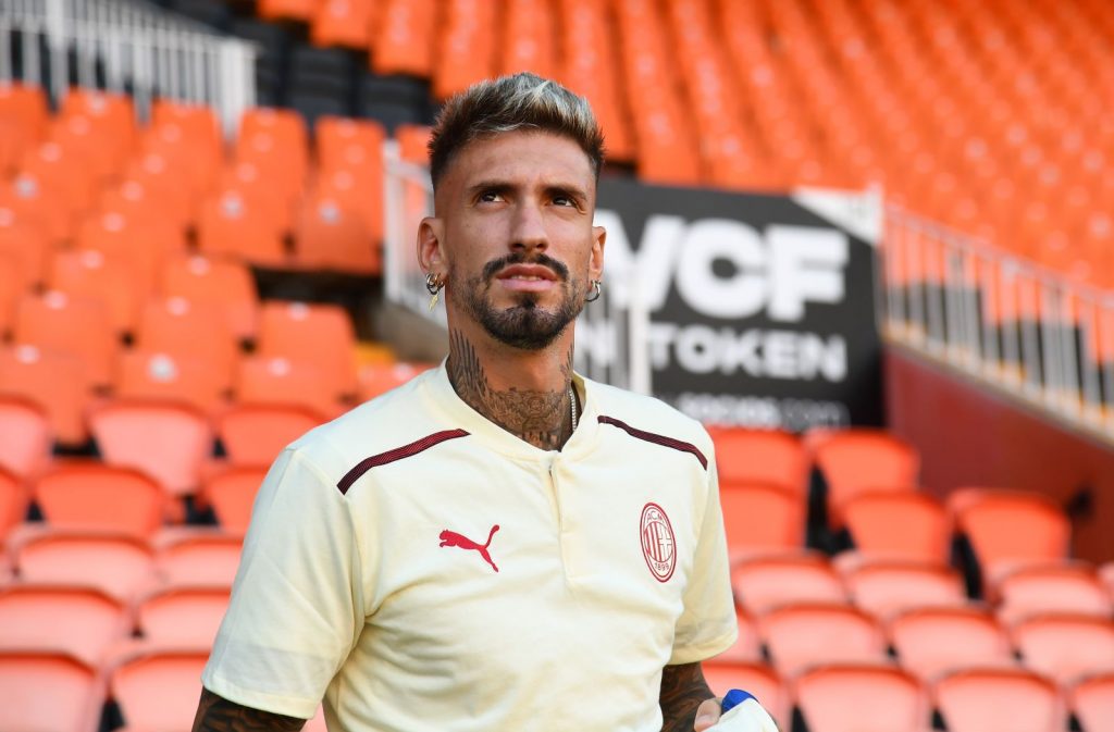 Samu Castillejo, calciatore del Valencia, qui con la maglia del Milan