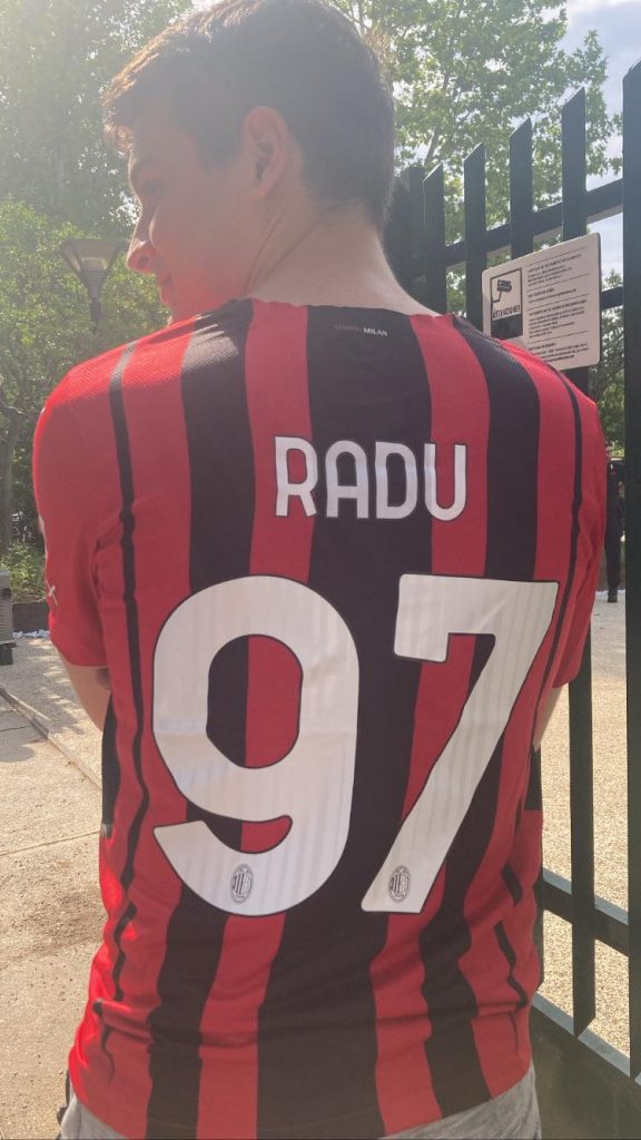Raduno AC Milan 2022-2023 tifosi Milanello