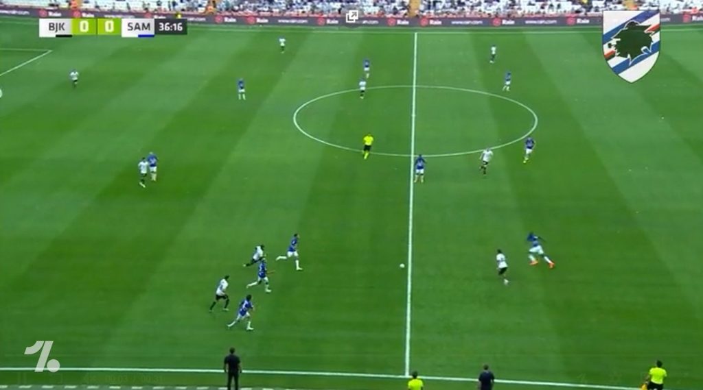 Il gol di Sabiri da centrocampo in Besiktas-Sampdoria