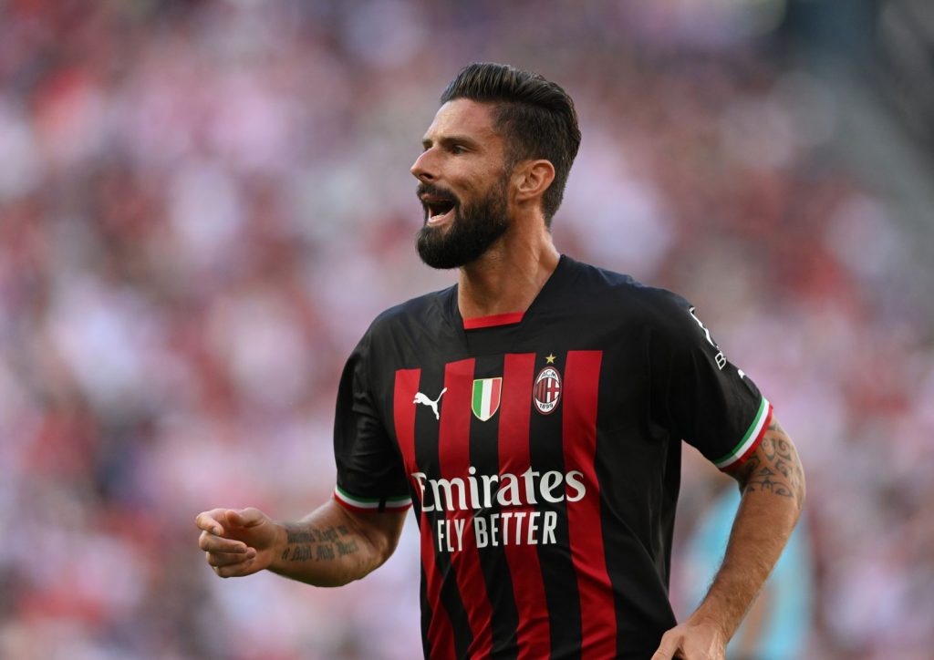 Olivier Giroud, attaccante del Milan, esulta