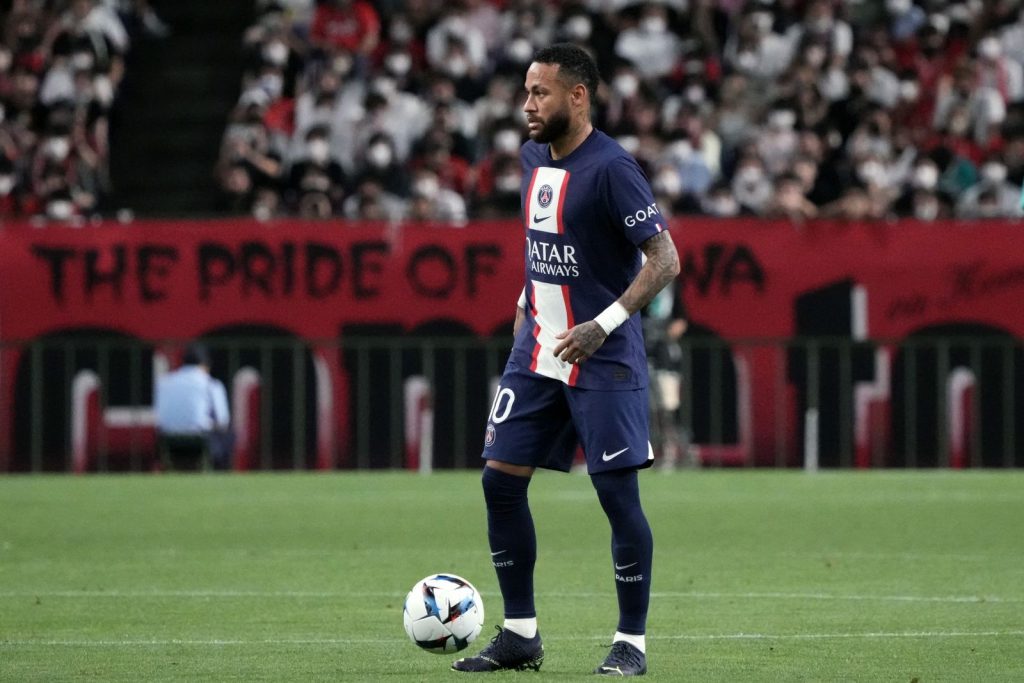 Neymar, attaccante del PSG, rischia 5 anni di carcere per evasione e frode fiscale
