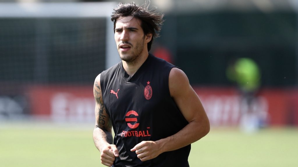 Sandro Tonali AC Milan allenamento Milan