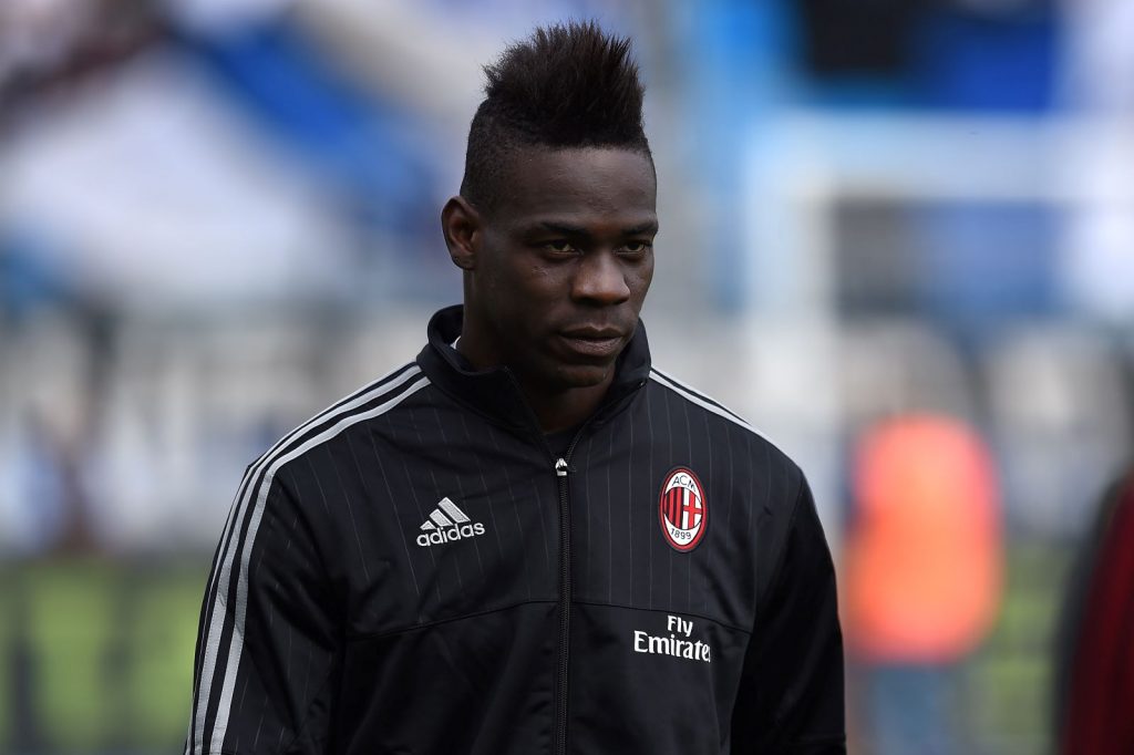 Mario Balotelli, qui con il Milan, sta trattando con il Sion