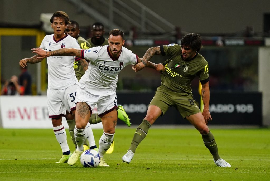 Marko Arnautovic, attaccante del Bologna, qui a duello con Tonali (Getty Images)