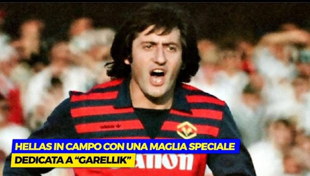 Verona-Napoli, maglia speciale e minuto di silenzio per Garella | VIDEO (screen gazzetta.it)