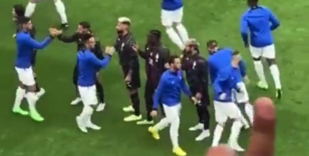 Milan-Inter, Calhanoglu nega il saluto a Theo Hernandez prima del match