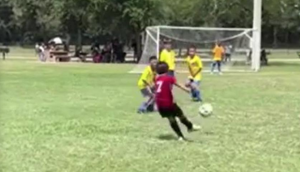 Che numero! Punizione alla Cristiano Ronaldo | VIDEO (screen gazzetta.it)