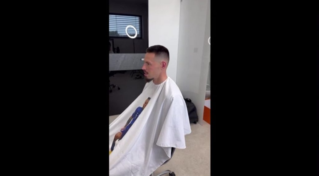 Hamsik, incredibile ma vero: addio all'emblematica cresta | VIDEO (screen gazzetta.it)
